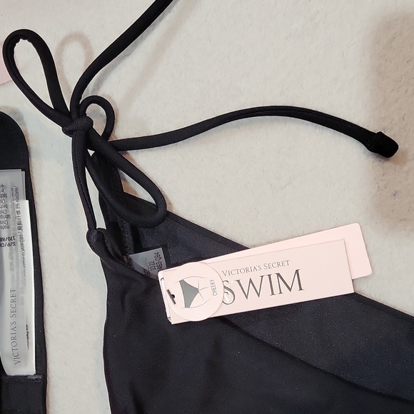 Victoria's Secret Bikini - Picture 5 of 14